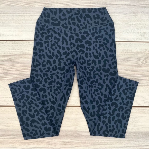 Balance Athletica / Vitality Cloud Legging - Size Large - Picture 3 of 7